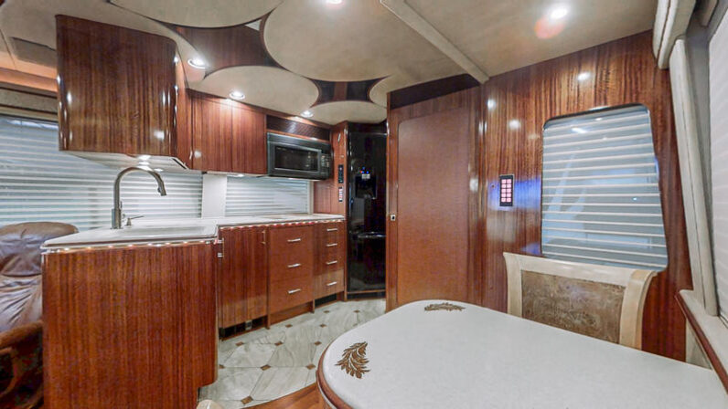 2001 Prevost Marathon H3-45