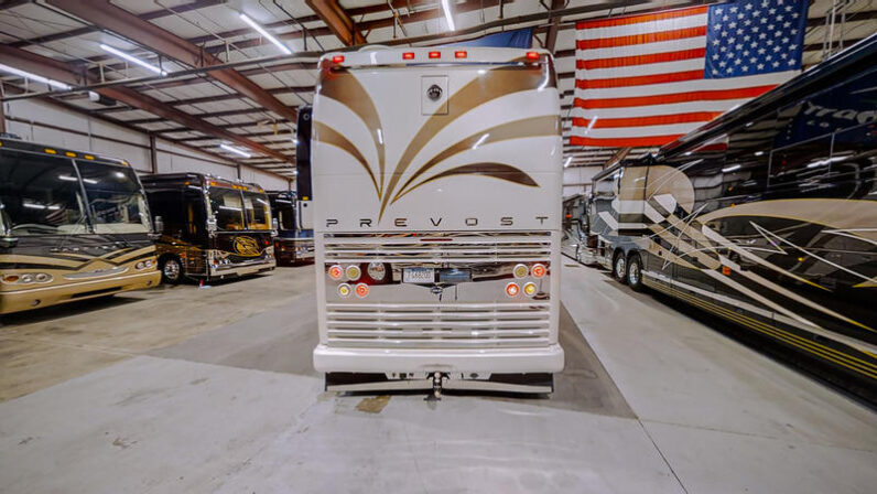2005 Prevost Millennium H3-45