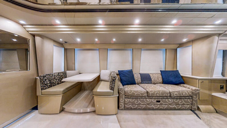 2004 Prevost Country Coach XLII