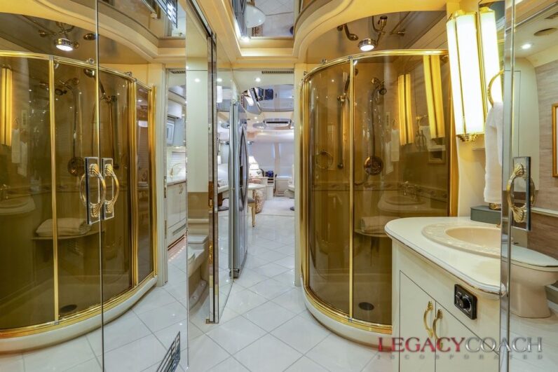 2001 Prevost Country Coach XLII – Non-Slide