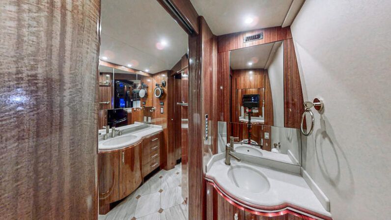 2001 Prevost Marathon H3-45