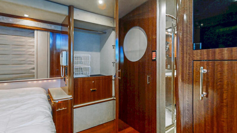 2001 Prevost Marathon H3-45