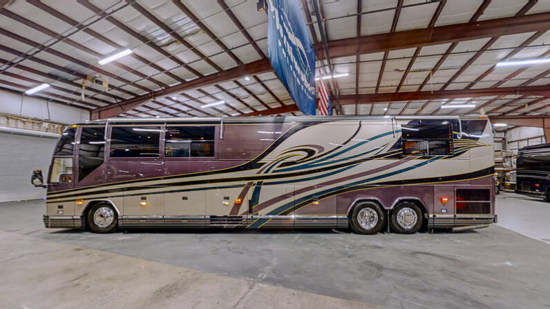 1999 Prevost Featherlite H3-45
