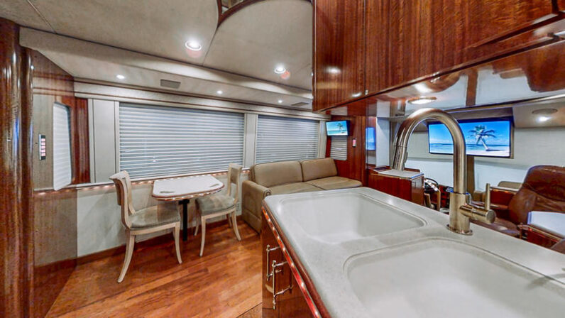 2001 Prevost Marathon H3-45