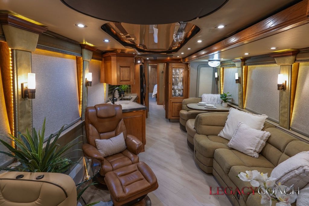 2006 Prevost Royale XLII – Double Slide