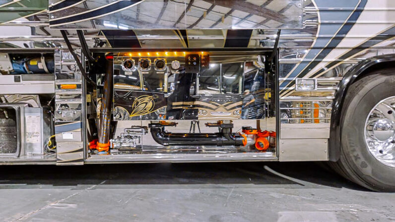 2004 Prevost Country Coach XLII