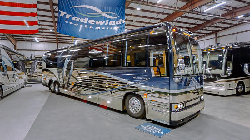 2004 Prevost Country Coach XLII