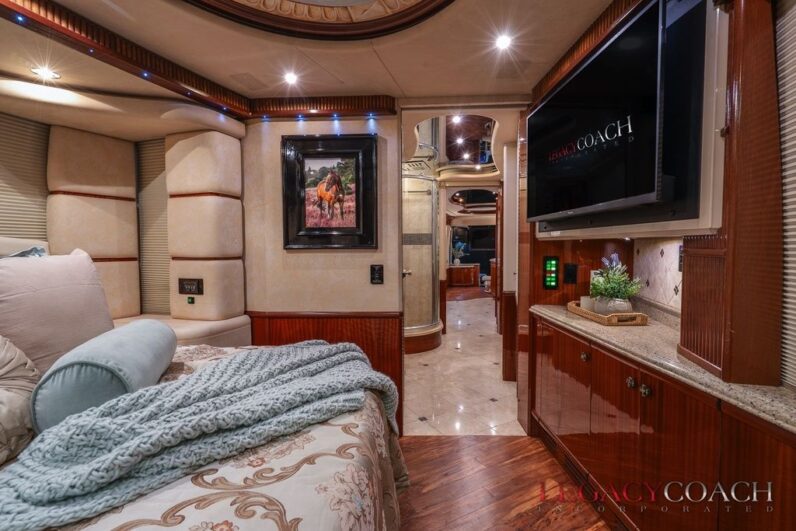 2005 Prevost Liberty Elegant Lady H3-45 – Double Slide