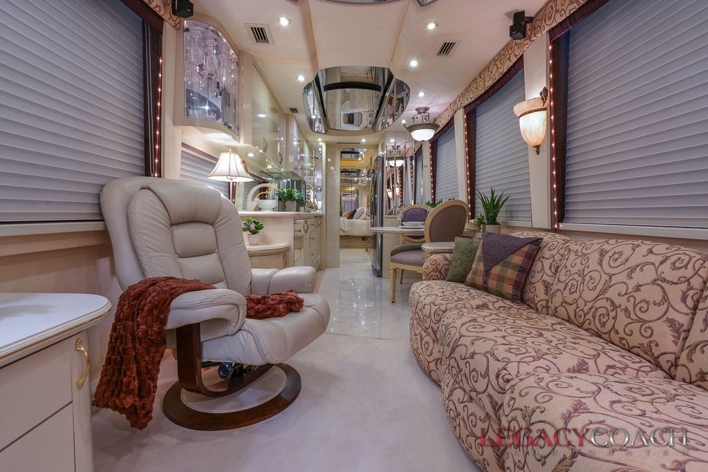 2001 Prevost Country Coach XLII – Non-Slide