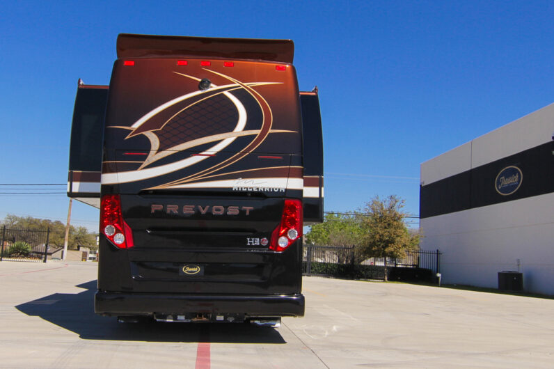 2013 Prevost Millennium H3-45 Double Slide
