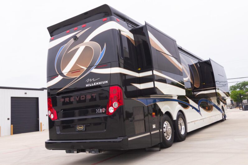 2014 Prevost Millennium H3-45 Quad Slide