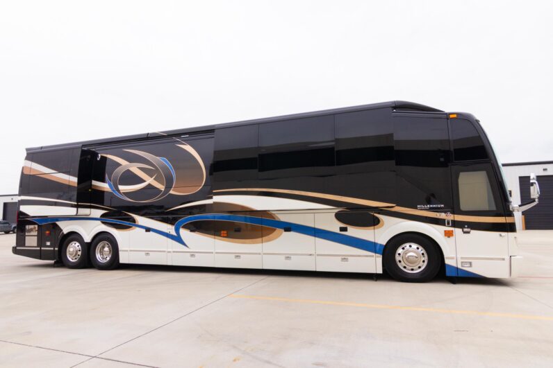 2014 Prevost Millennium H3-45 Quad Slide