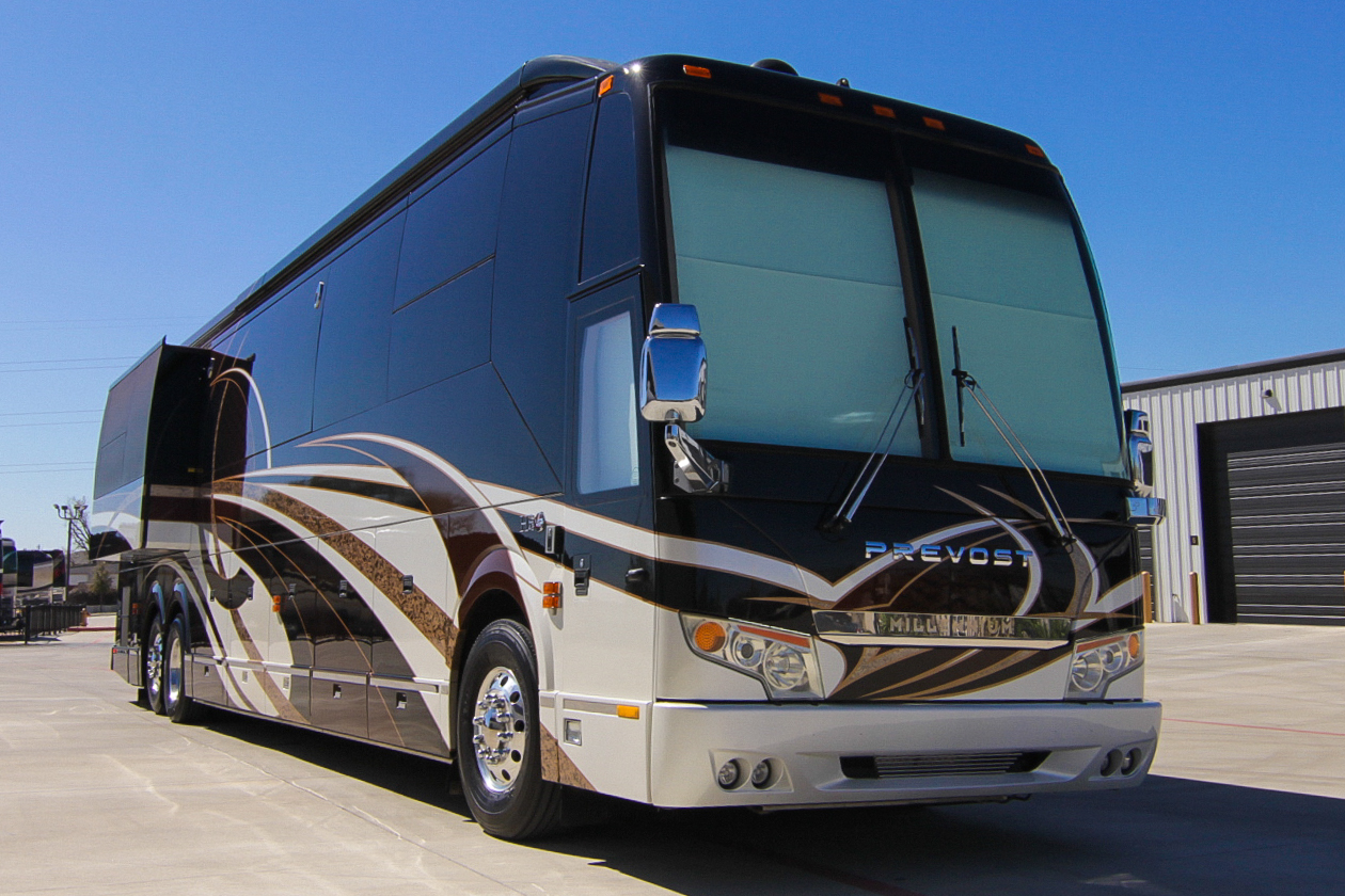 2013 Prevost Millennium H3-45 Double Slide