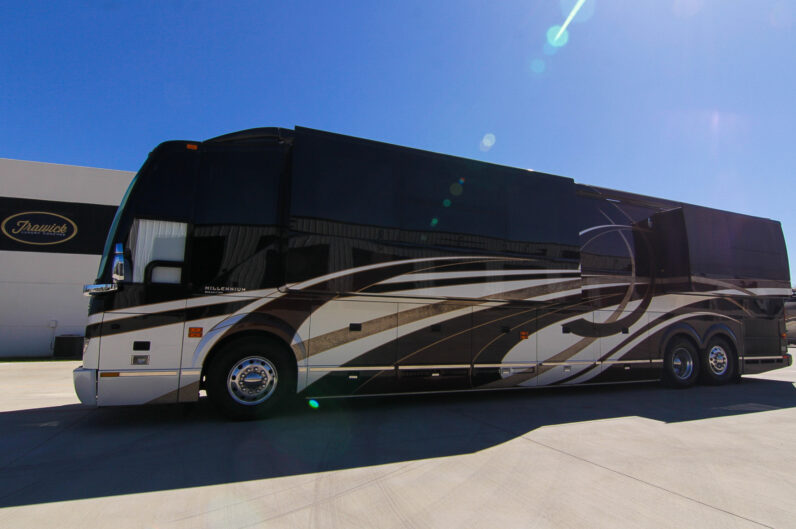 2013 Prevost Millennium H3-45 Double Slide