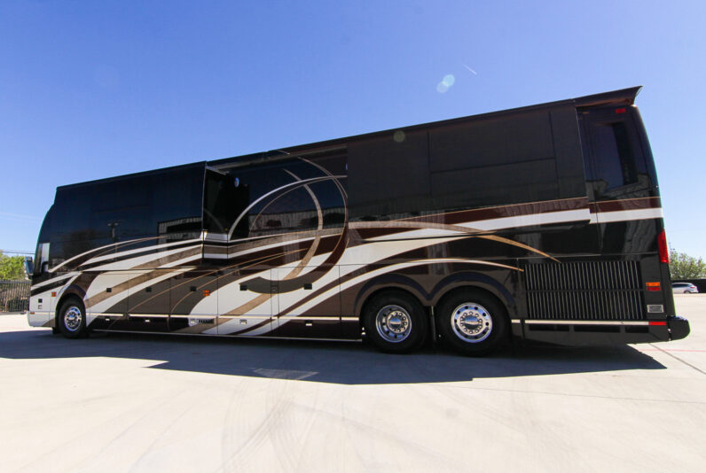 2013 Prevost Millennium H3-45 Double Slide