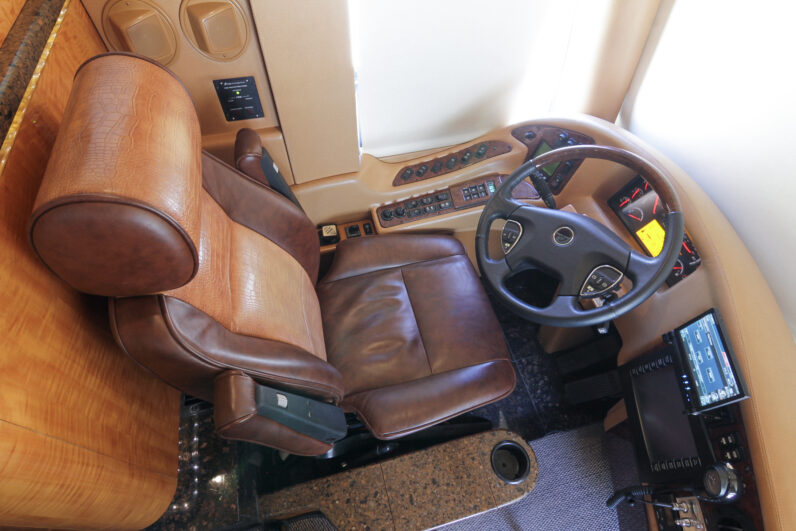2013 Prevost Millennium H3-45 Double Slide