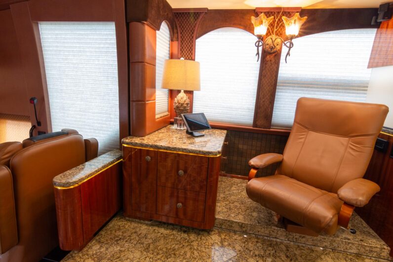 2014 Prevost Millennium H3-45 Quad Slide