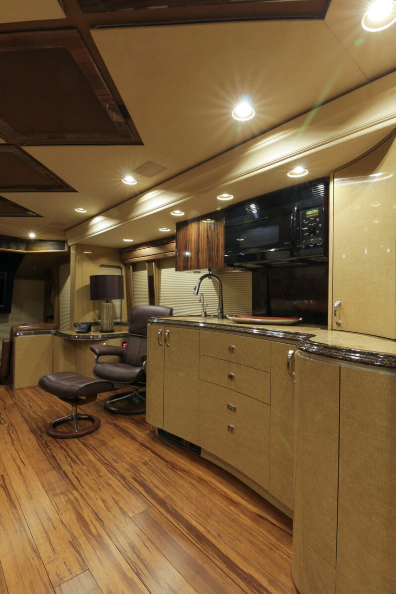 2008 Prevost Marathon H3-45 Quad Slide