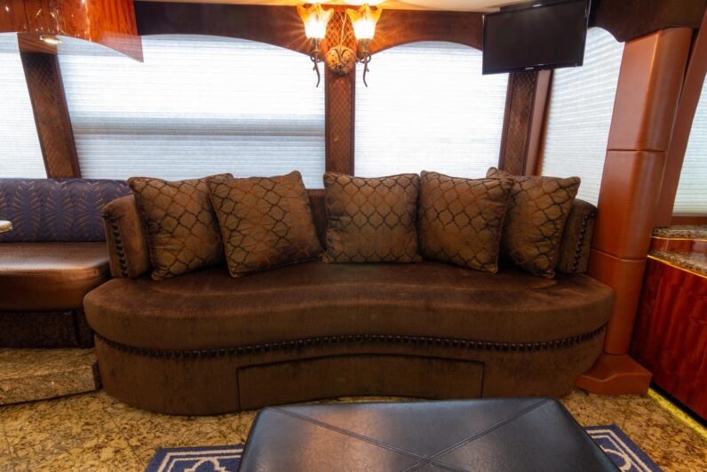 2014 Prevost Millennium H3-45 Quad Slide