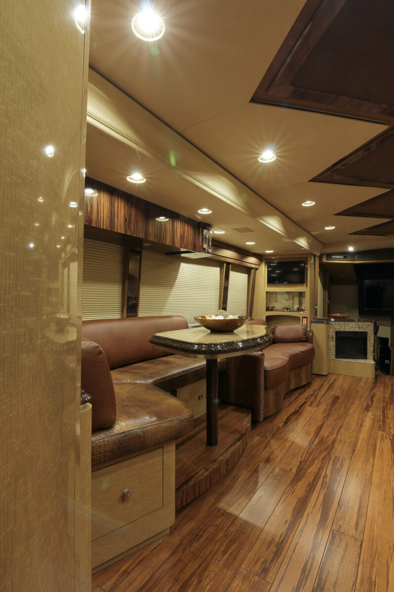 2008 Prevost Marathon H3-45 Quad Slide