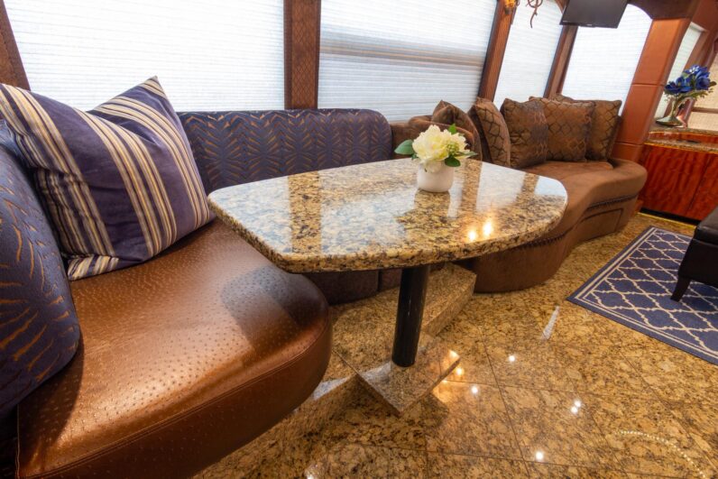 2014 Prevost Millennium H3-45 Quad Slide