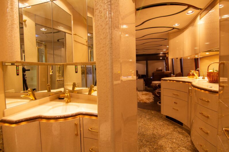 2007 Prevost Marathon XLV2 Double Slide