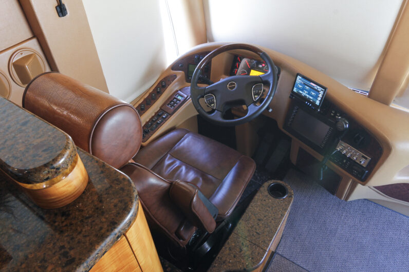2013 Prevost Millennium H3-45 Double Slide