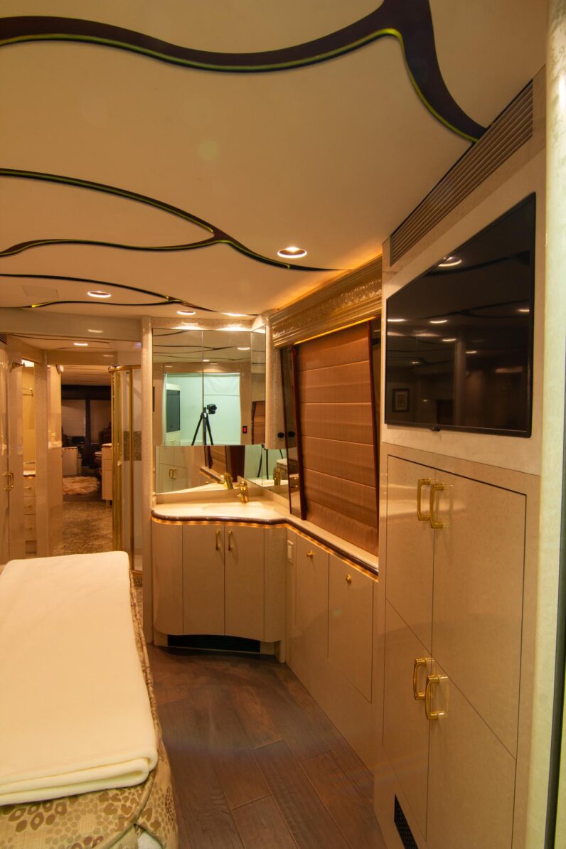 2007 Prevost Marathon XLV2 Double Slide
