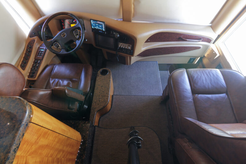 2013 Prevost Millennium H3-45 Double Slide