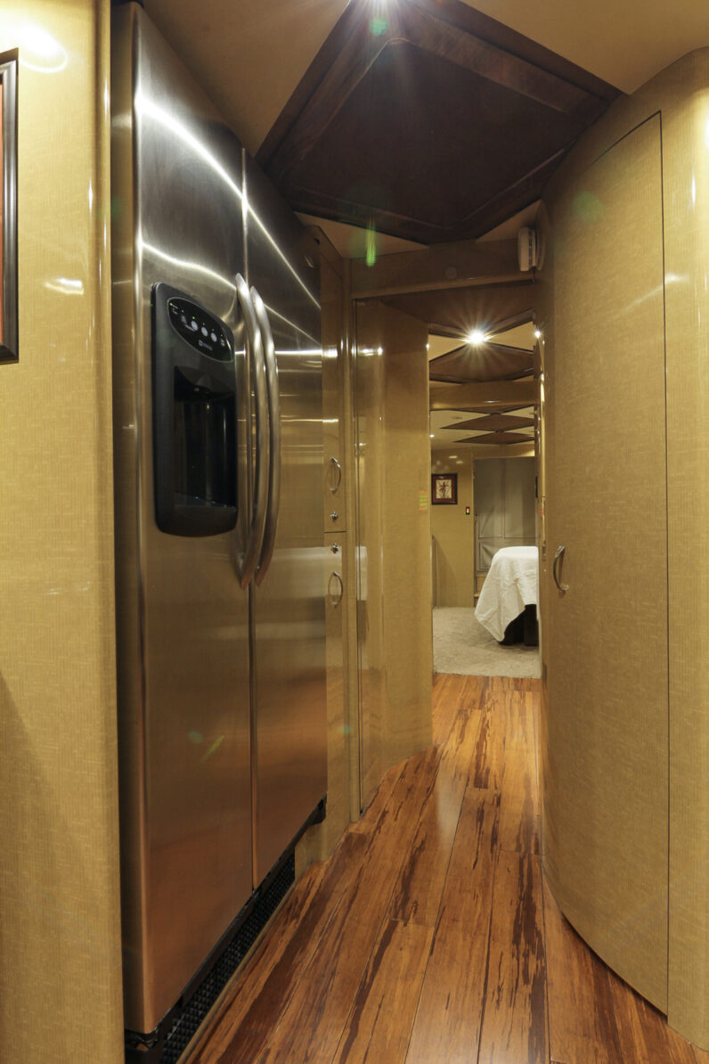 2008 Prevost Marathon H3-45 Quad Slide