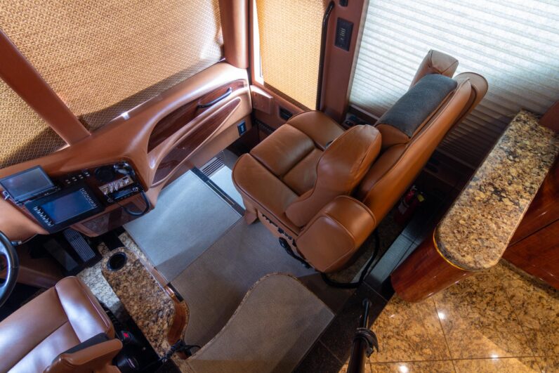 2014 Prevost Millennium H3-45 Quad Slide