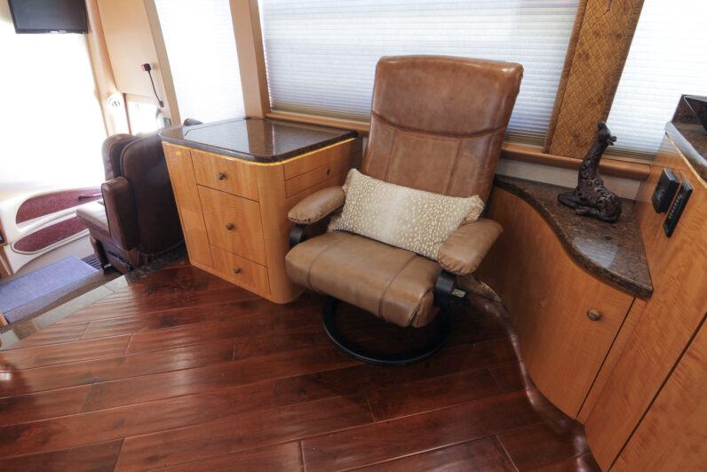 2013 Prevost Millennium H3-45 Double Slide