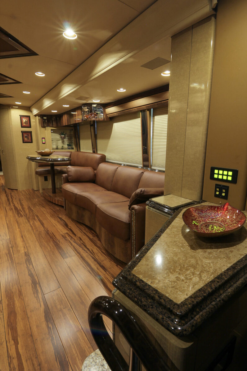 2008 Prevost Marathon H3-45 Quad Slide