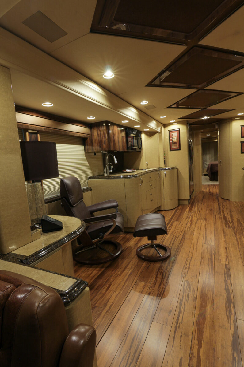 2008 Prevost Marathon H3-45 Quad Slide