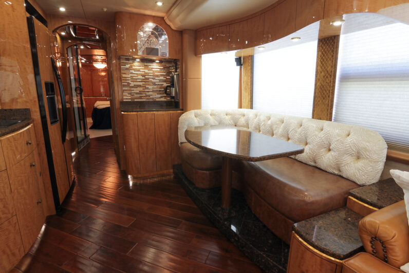 2013 Prevost Millennium H3-45 Double Slide