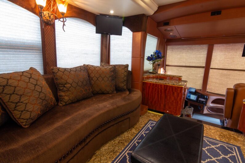 2014 Prevost Millennium H3-45 Quad Slide