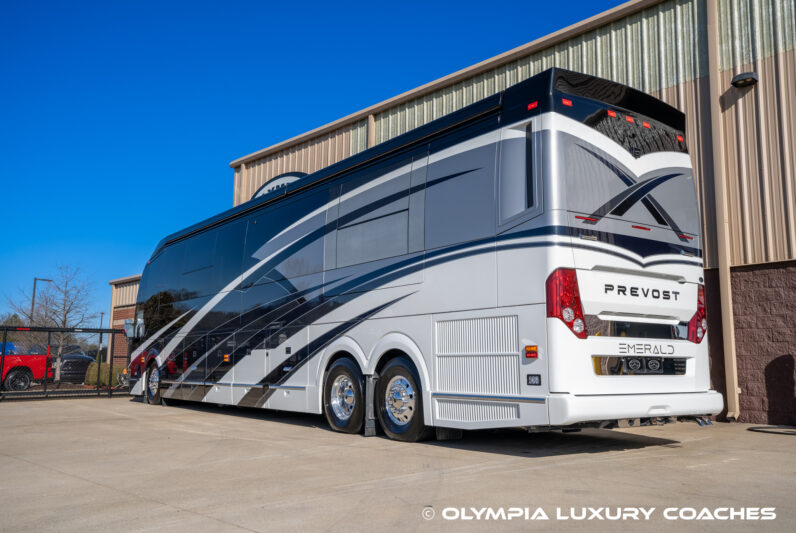 2022 Emerald H3-45 – Double Slide