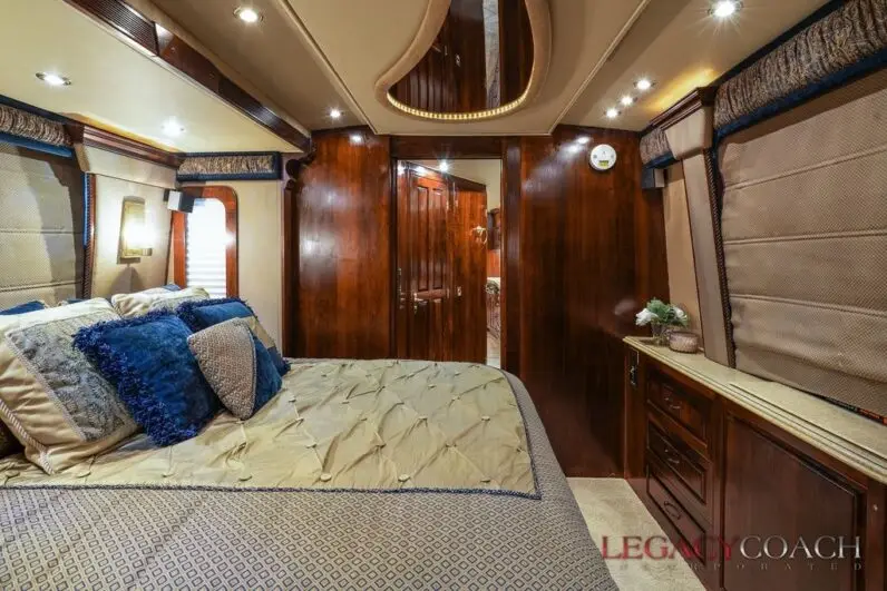 2004 Royale XLII Double Slide
