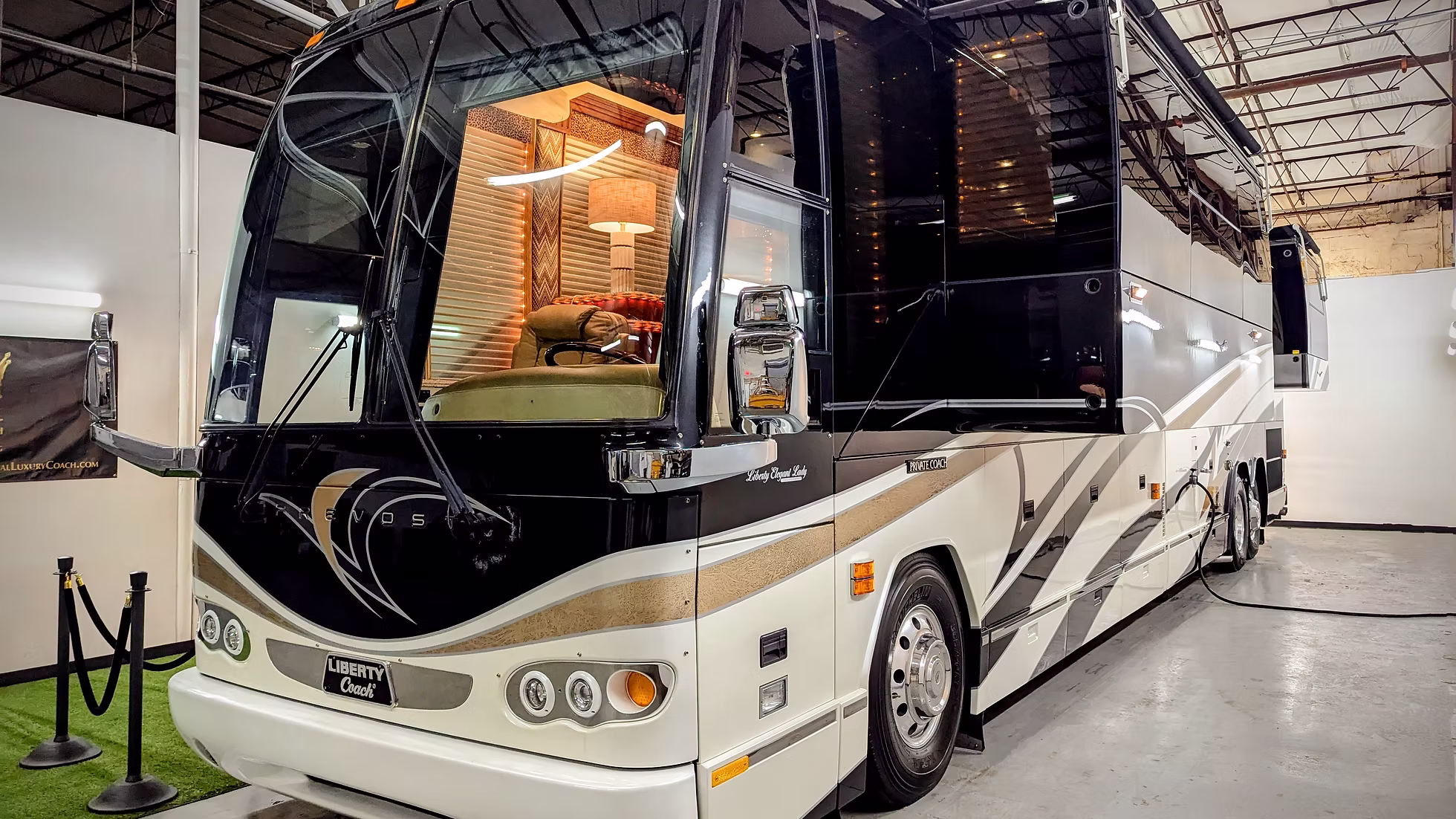 2006 Liberty H3-45 – Double Slide