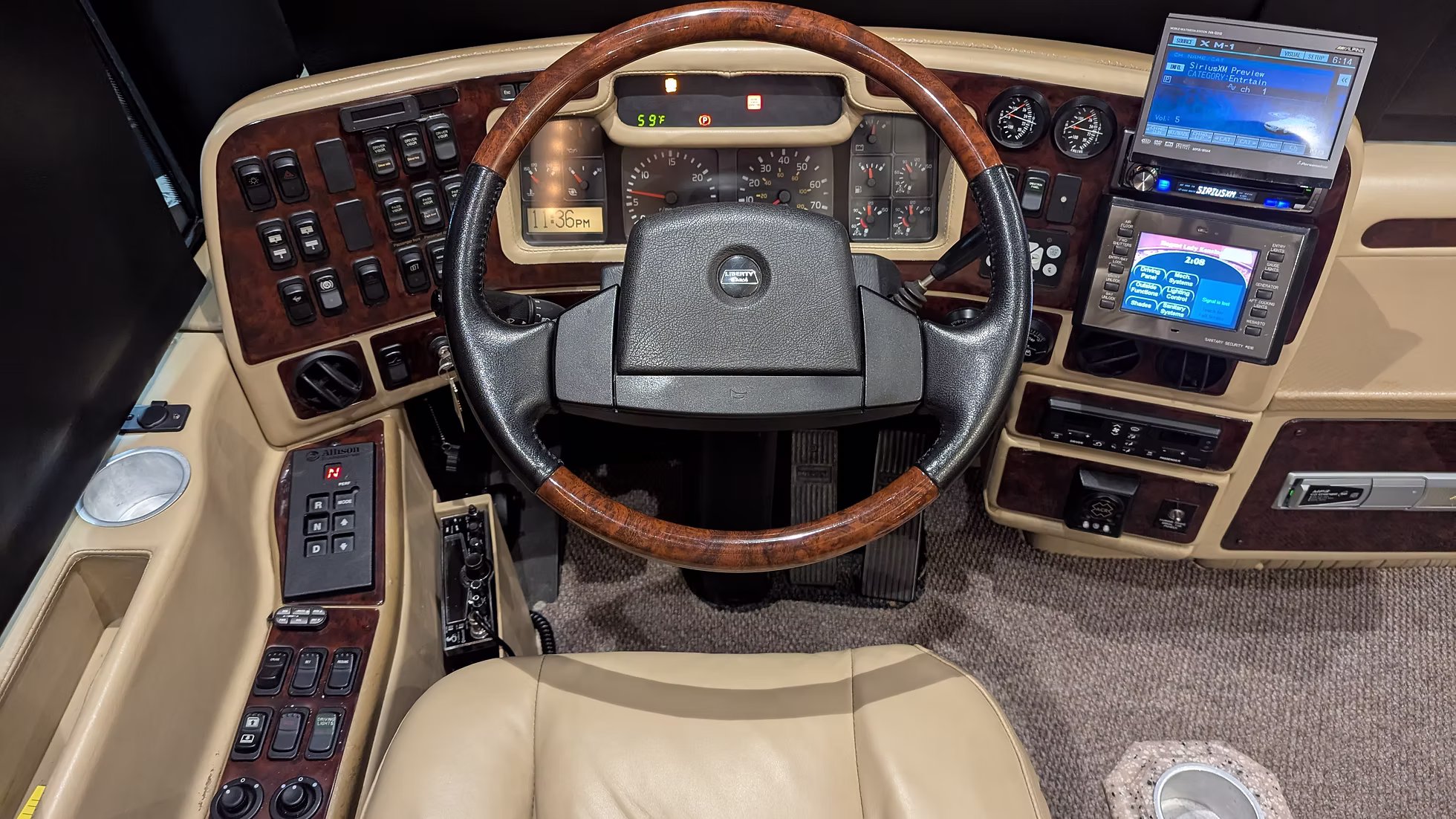 2006 Liberty H3-45 – Double Slide