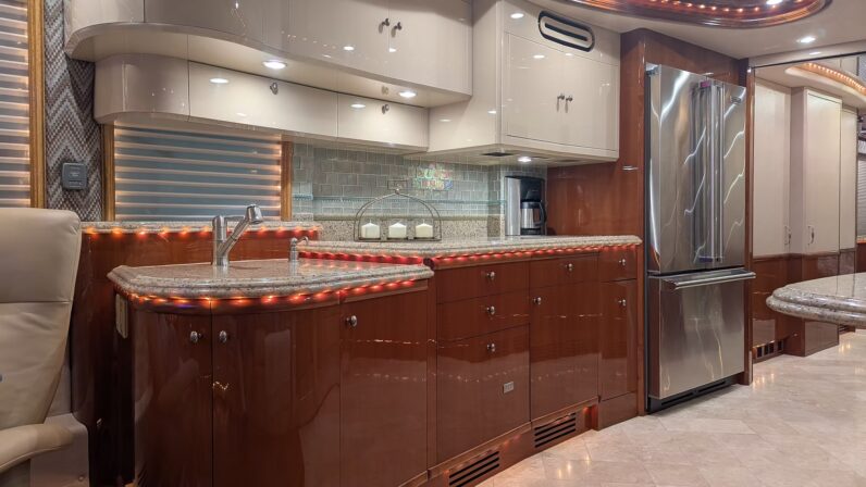 2006 Liberty H3-45 – Double Slide