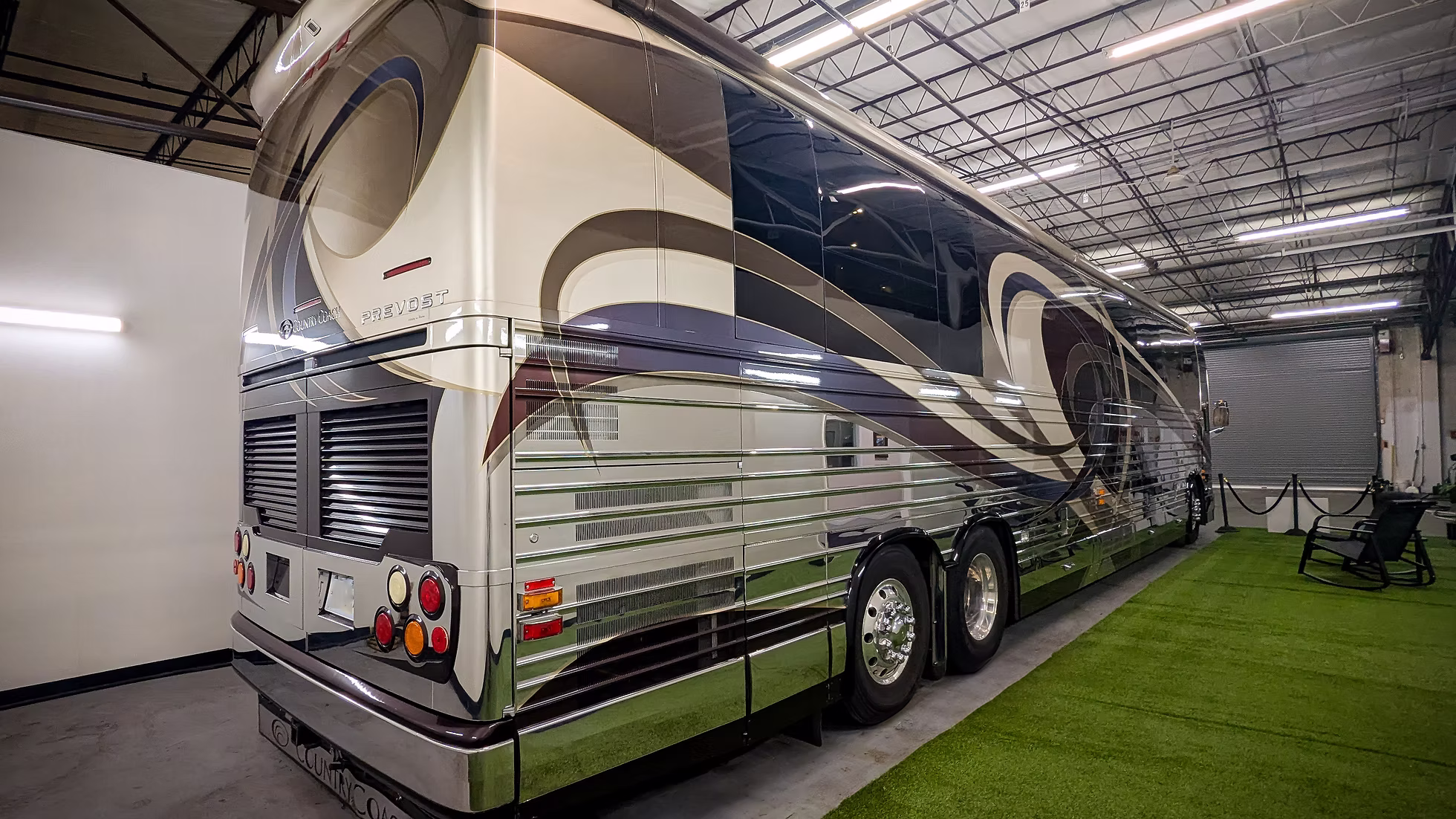 2005 Country Coach XLII – Double Slide