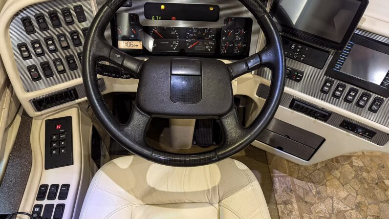 2005 Country Coach XLII – Double Slide