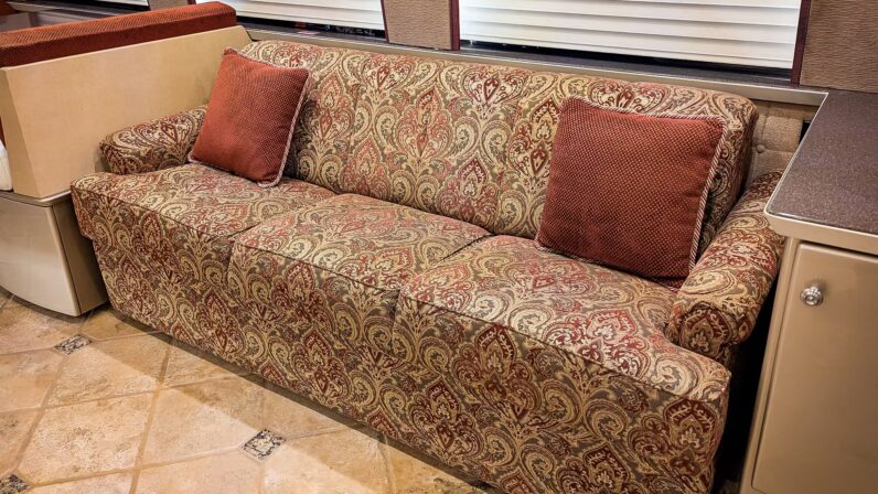 2005 Country Coach XLII – Double Slide