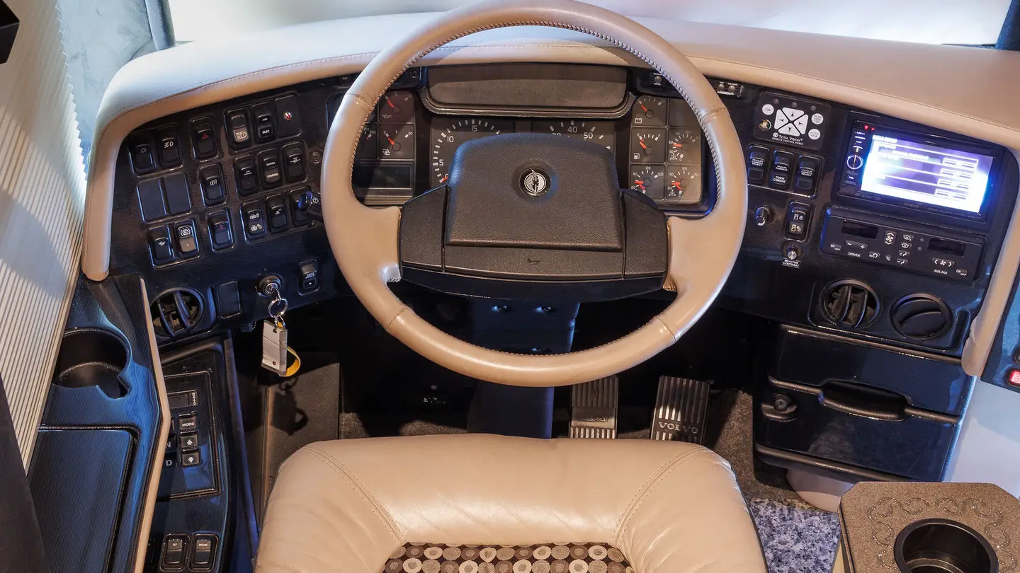 2008 Featherlite H3-45 Double Slide