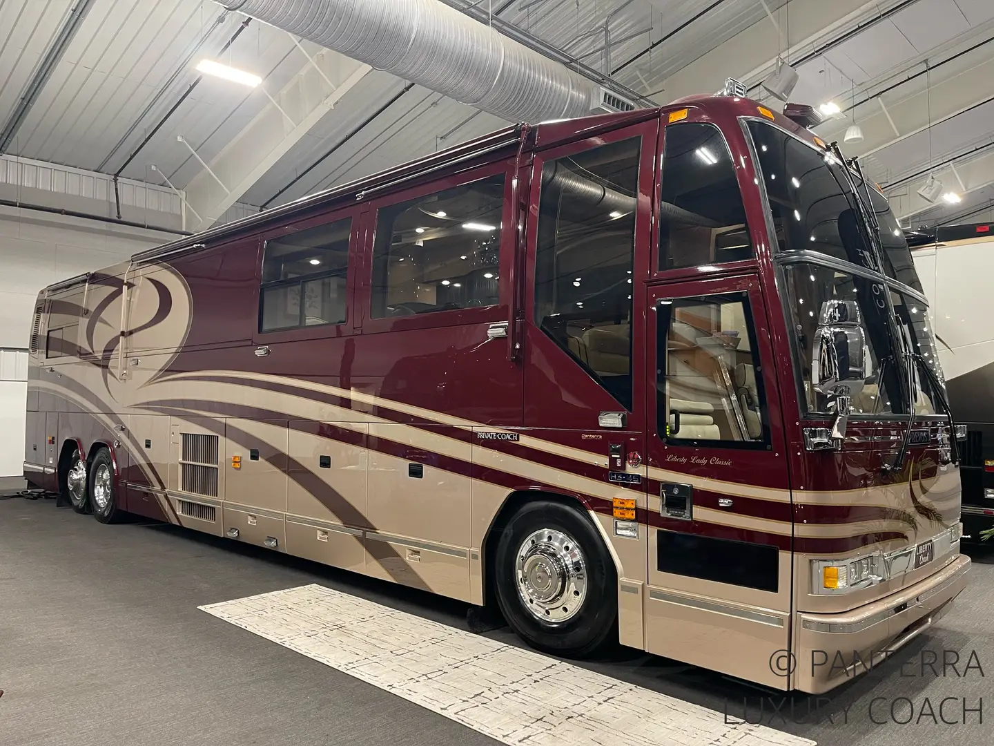 2001 Prevost Liberty Lady Classic H3-45 Non-Slide