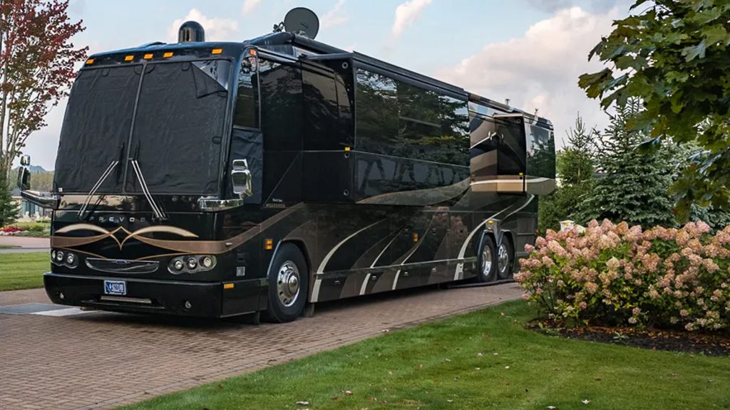 Magna Shade Review - Magnetic sun protection for Prevost motorcoaches