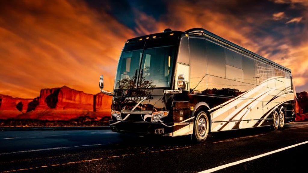 prevost-motorhome-during-sunset-in-desert-background-700x532